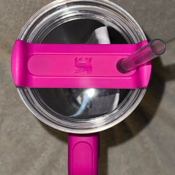 Stanley Magenta Tumbler with Handle 40oz - Picture 4 of 4